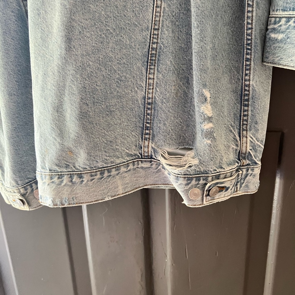 American Eagle Outfitters Light Blue Jean Jacket - Picture 6 of 8